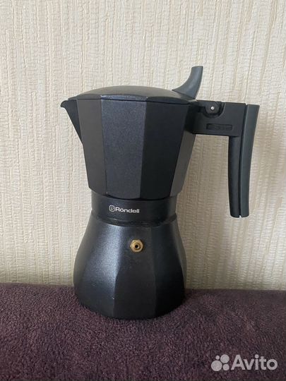 Гейзерная кофеварка