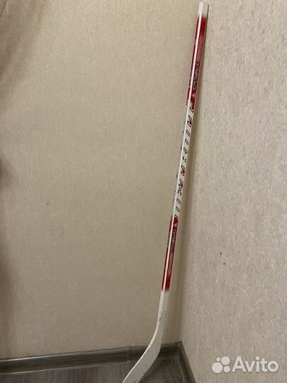 Клюшка хоккейная