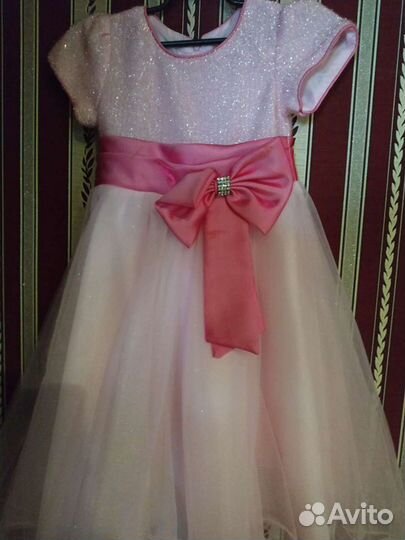 Нарядное платье для девочки 5-6 лет