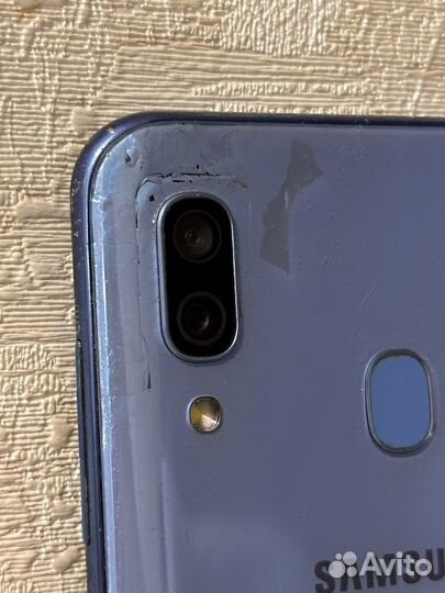 Samsung Galaxy A30, 3/32 ГБ