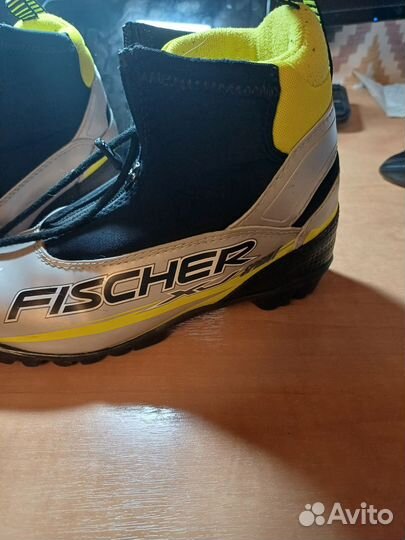 Лыжные ботинки