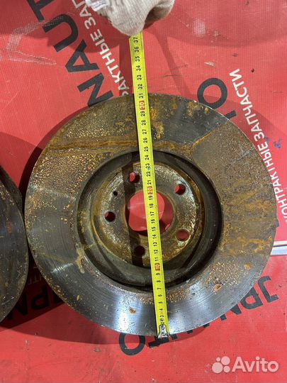 Передние тормозные диски Audi A4 B8