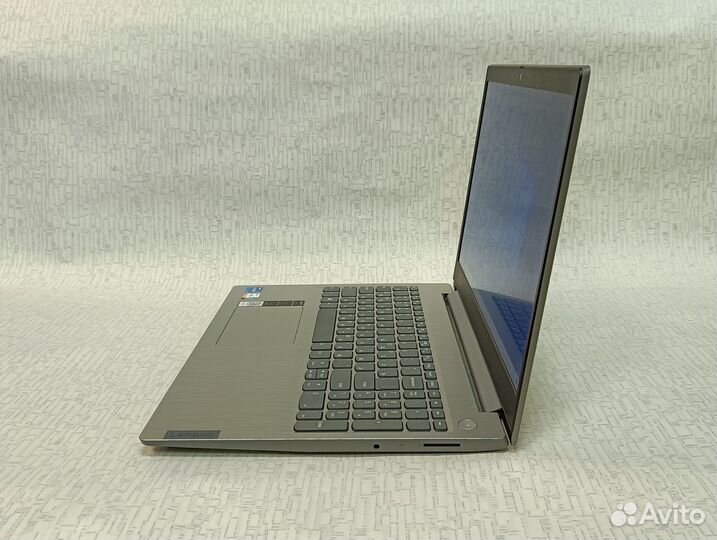 Ноутбук Lenovo i5-1135G7