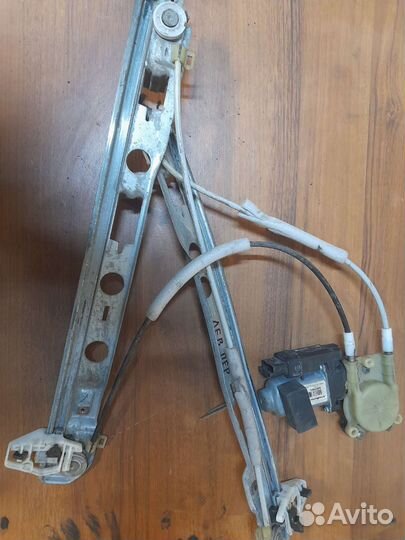 Электростеклоподъемник передний Renault Megane 2