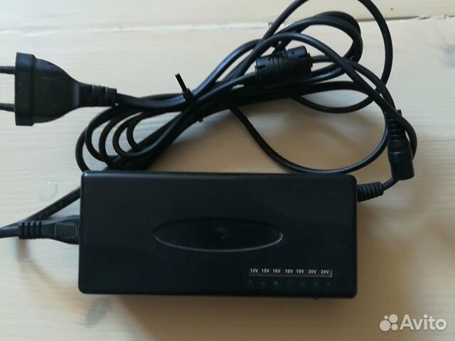 Универсальный адаптер для ноутбуков