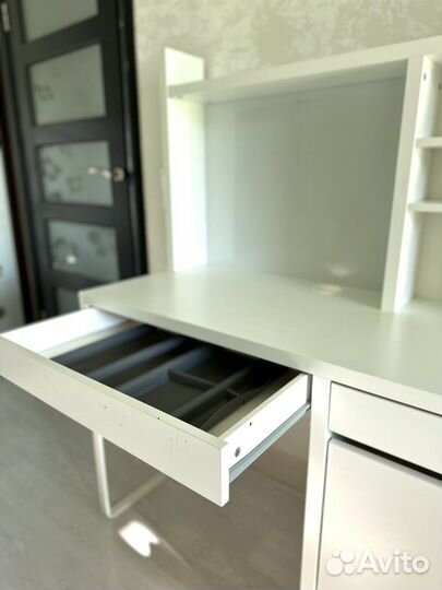 Продам письменный стол IKEA