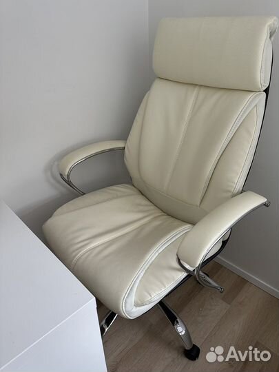 Офисное кресло руководителя бу кожаное