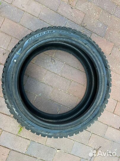 Pirelli Ice Zero 2 225/40 R18 92H