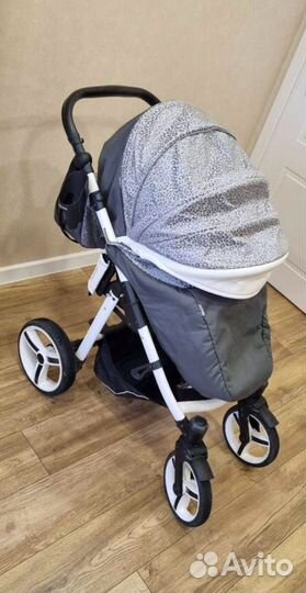 Коляска прогулочная