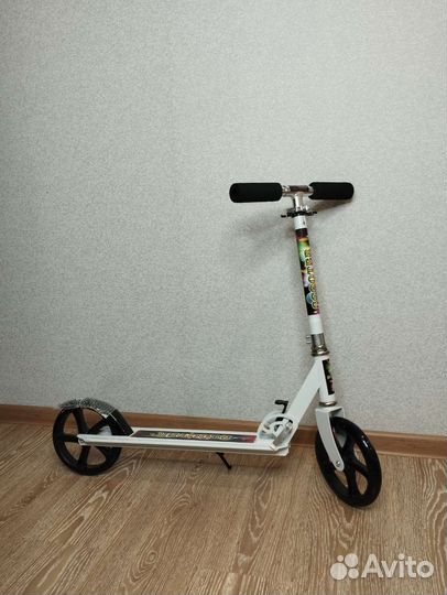 Самокат. Колеса 200мм