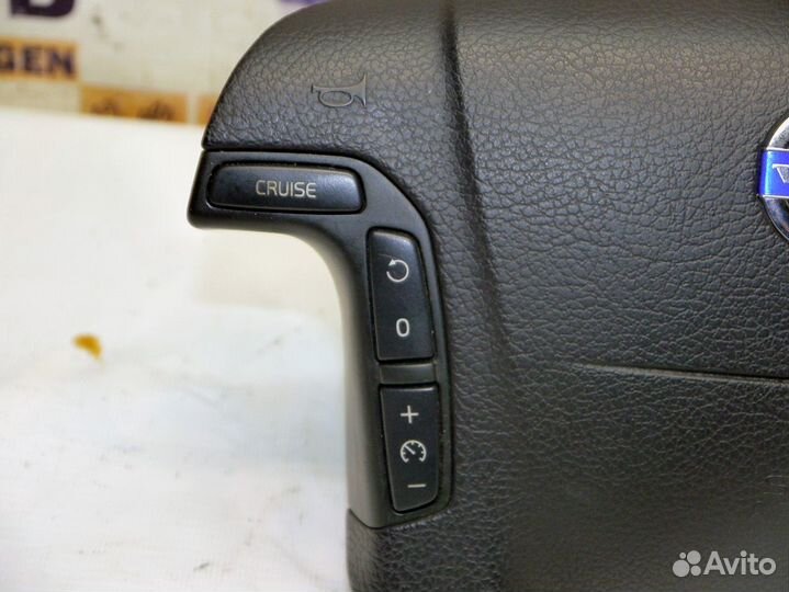 Подушка безопасности в рулевое колесо Вольво V70 S