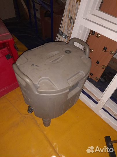 Термоконтейнер для напитков