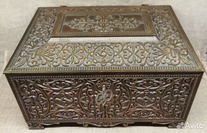 Шкатулка ларец обмеденный силумин.ссср
