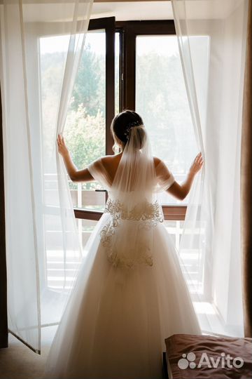 Свадебное платье