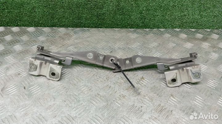 Петля капота Kia Sorento