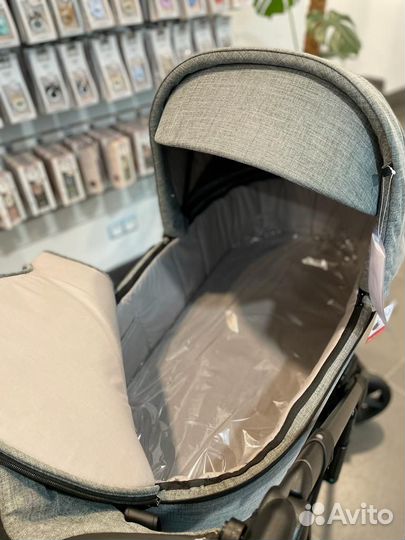 Коляска 2 в 1 Roan Bass Next