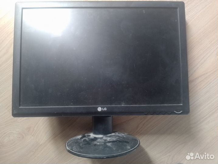 Монитор LG W1934S