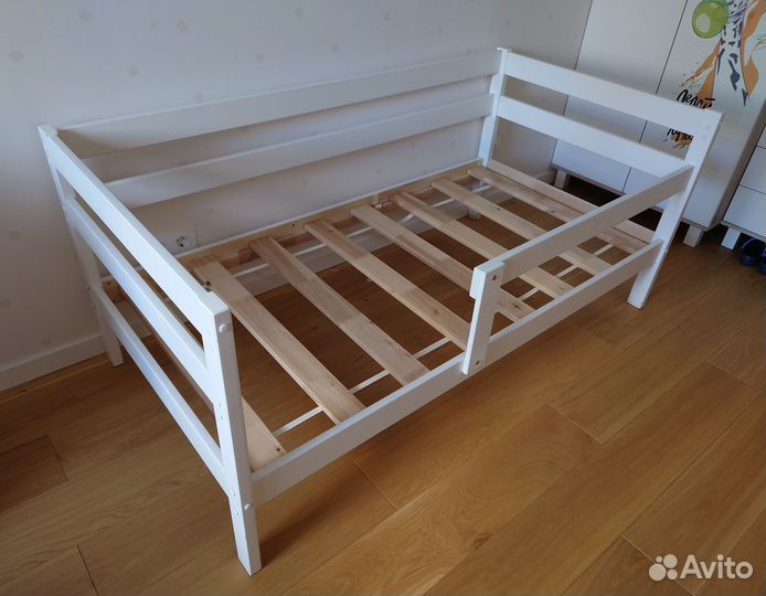 Детская кроватка 160 x 80 с матрасом