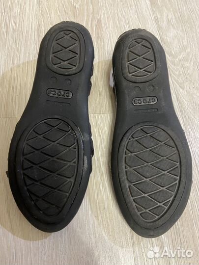 Сандалии Crocs w7 новые