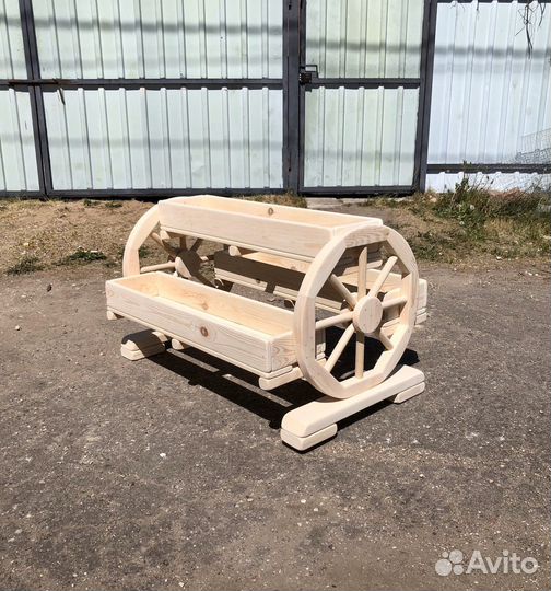 Цветочница деревянная