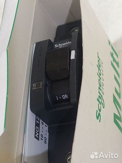 NG125N 18615 Schneider Electric