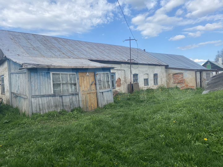 Дом 100 м² на участке 100 сот.