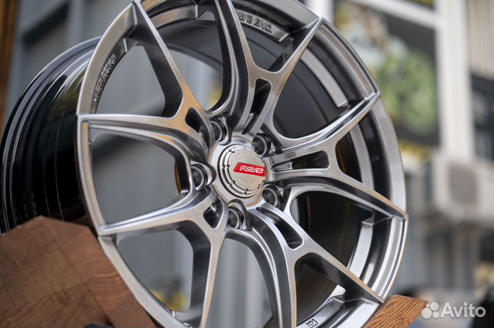 Комплект новых литых дисков ''17 5x114.3 rays