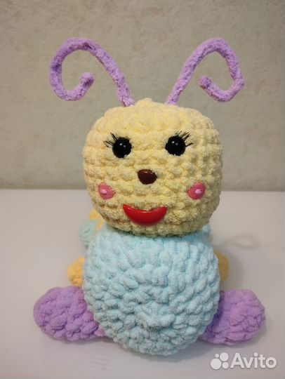 Гусеница вязанная