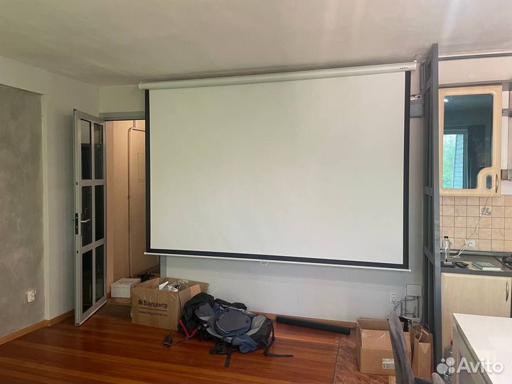 Экран для проектора 16:9 (310 см)