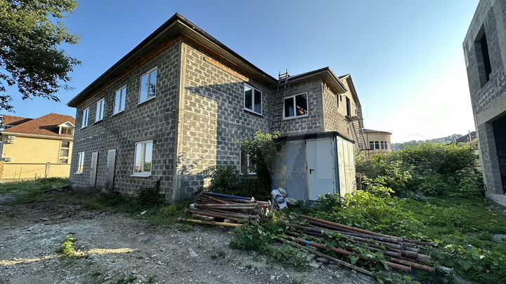 Дом 300 м² на участке 6 сот.