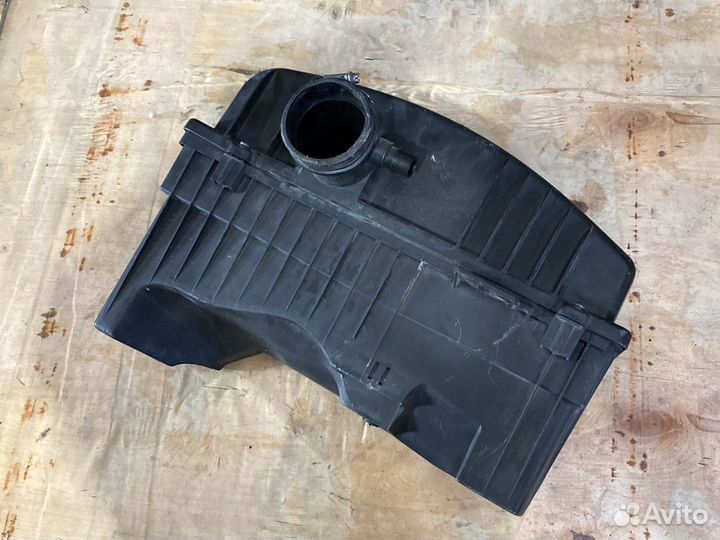 Корпус воздушного фильтра Пежо 207 1.4л