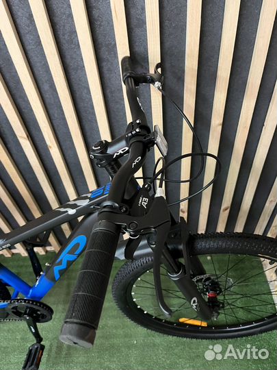 Велосипед с алюминиевой рамой