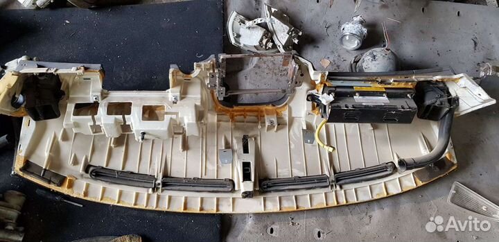 Парприз торпедо панель на Киа маджентис