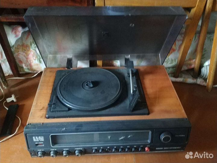 Проигрыватель винила СССР Вега 323 стерео