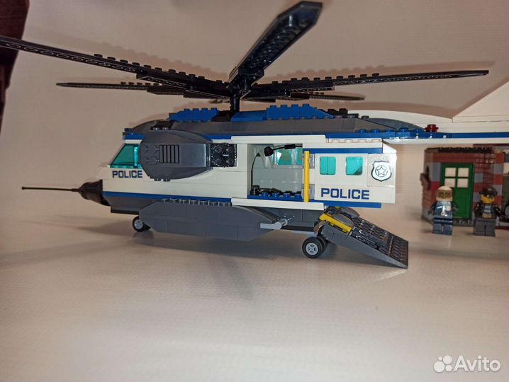 Lego city полицейский вертолёт (аналог)