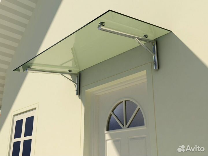Стеклянный козырек над входом