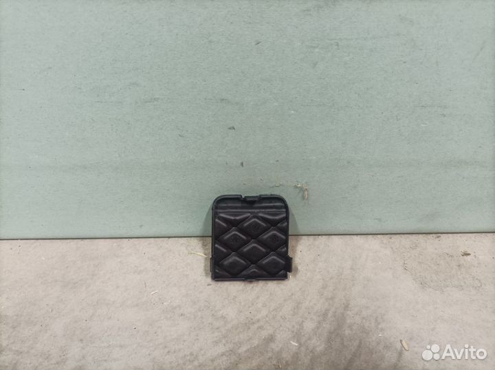 Заглушка крюка Ford Focus 3 2011