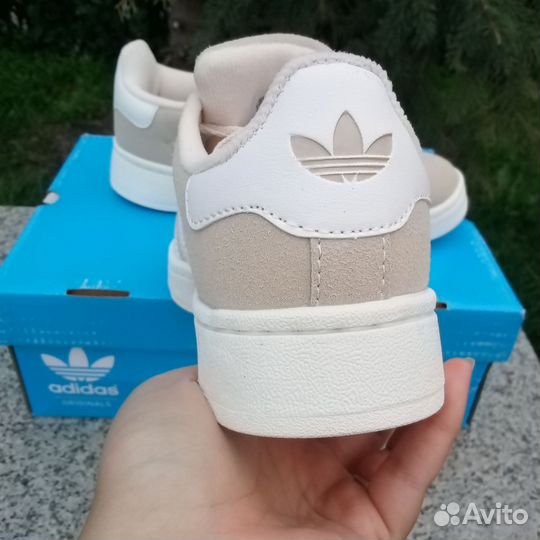 Кроссовки бежевые adidas campus женские