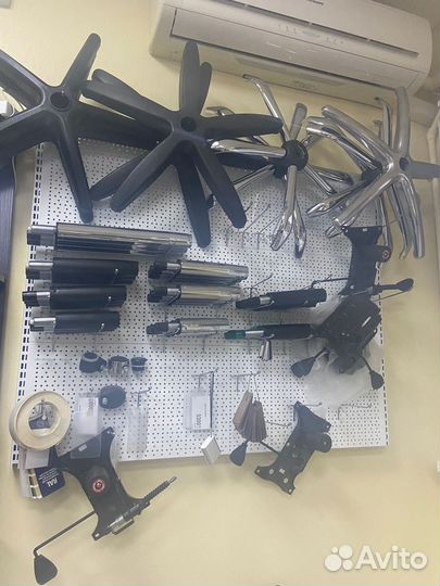 Гидравлический подъёмник для парикмахерских кресел