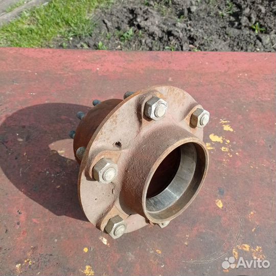 Новая задняя ступица Газ 53,3307 с подшипниками