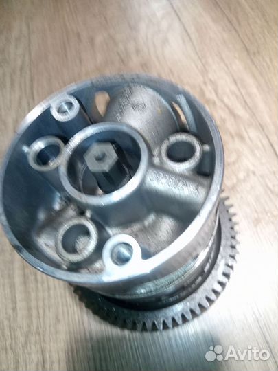 Масленый насос на Мерседес спринтер 651 мотор