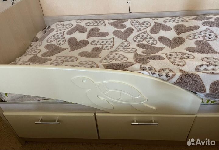 Детская кровать от 3 лет с матрасом бу