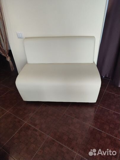 Маленький диванчик