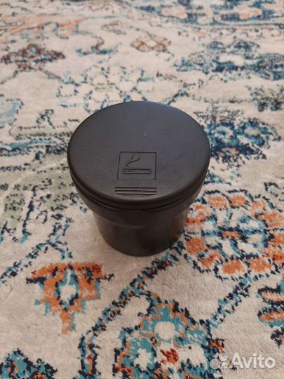 Пепельница мазда оригинал ноая