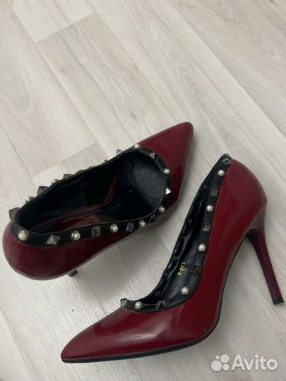 Обувь шпилька