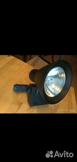 Светильники металогалогенные трековые