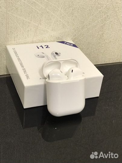 Беспроводные наушники i12 и Redmi 2