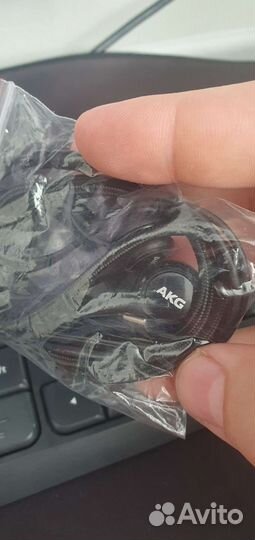 AKG наушники type-C