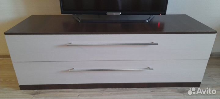 Тумба под телевизор