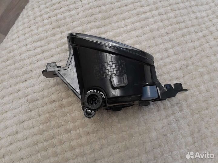 Фара противотуманная передняя левая Nissan Tiida